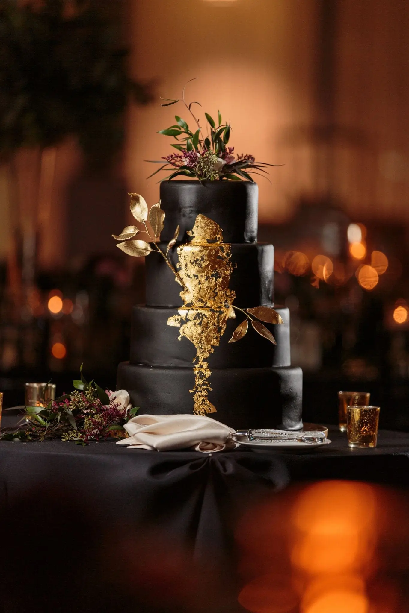 Black and Gold Wedding Cake - Wes Craft Photography