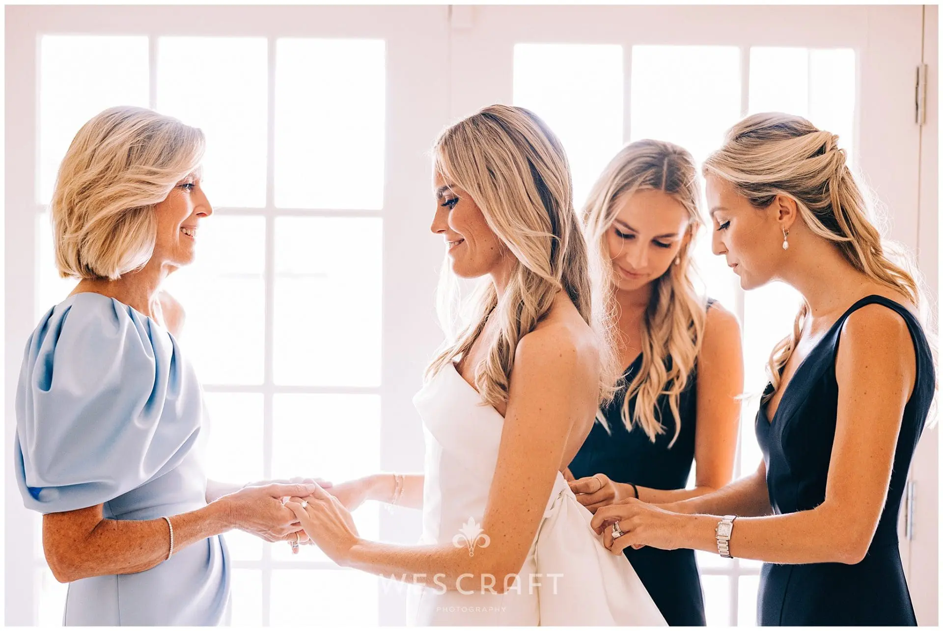 Bride Prep at Westmoreland Country Club